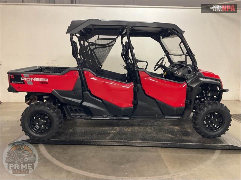 2024 Honda SXS1000M6D PIONEER 6 DELUXE CREW — фото 1