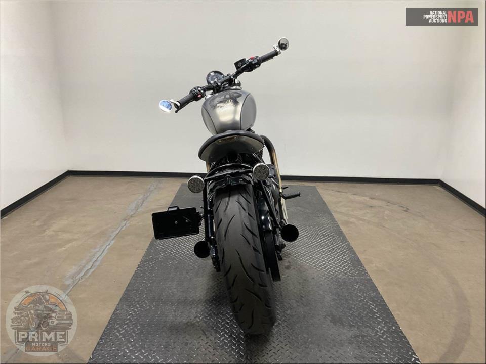 2022 Triumph BONNEVILLE BOBBER — фото 4