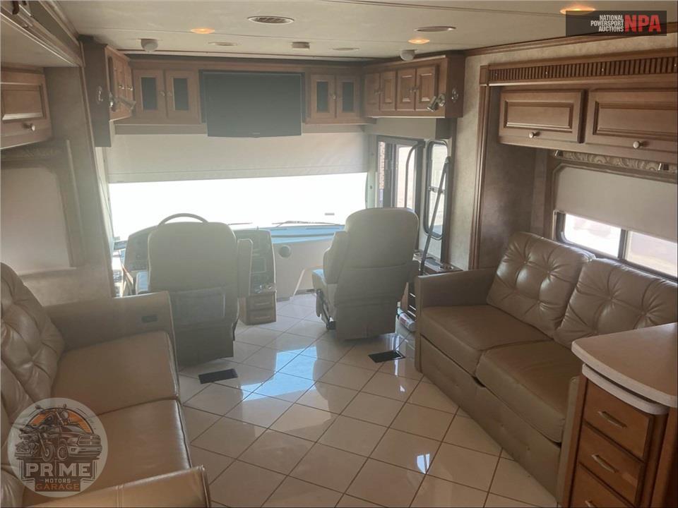 2012 Winnebago M-36M-CUMMINS 360HP - JOURNEY SERIES — фото 9