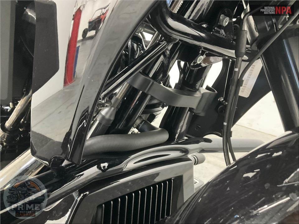 2025 Harley-Davidson FLTRXSE CVO ROAD GLIDE — фото 12