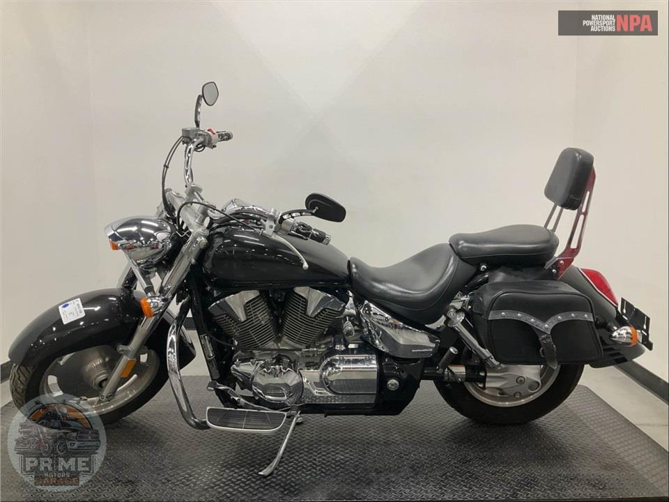 2009 Honda VTX1300R9 — фото 3