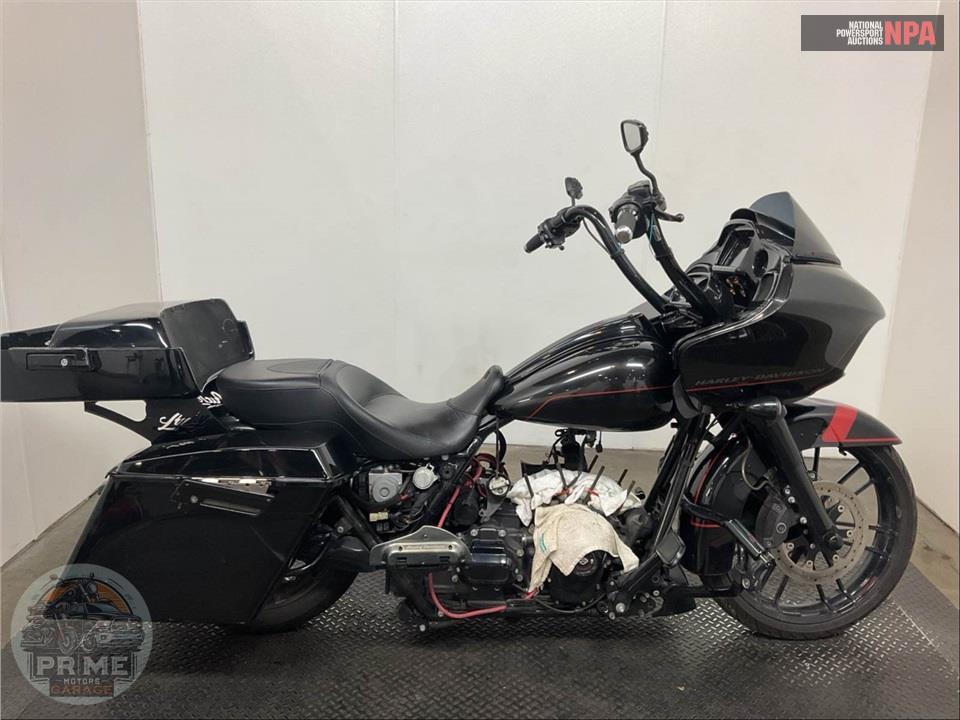 2018 Harley-Davidson FLTRXSE CVO ROAD GLIDE — фото 1