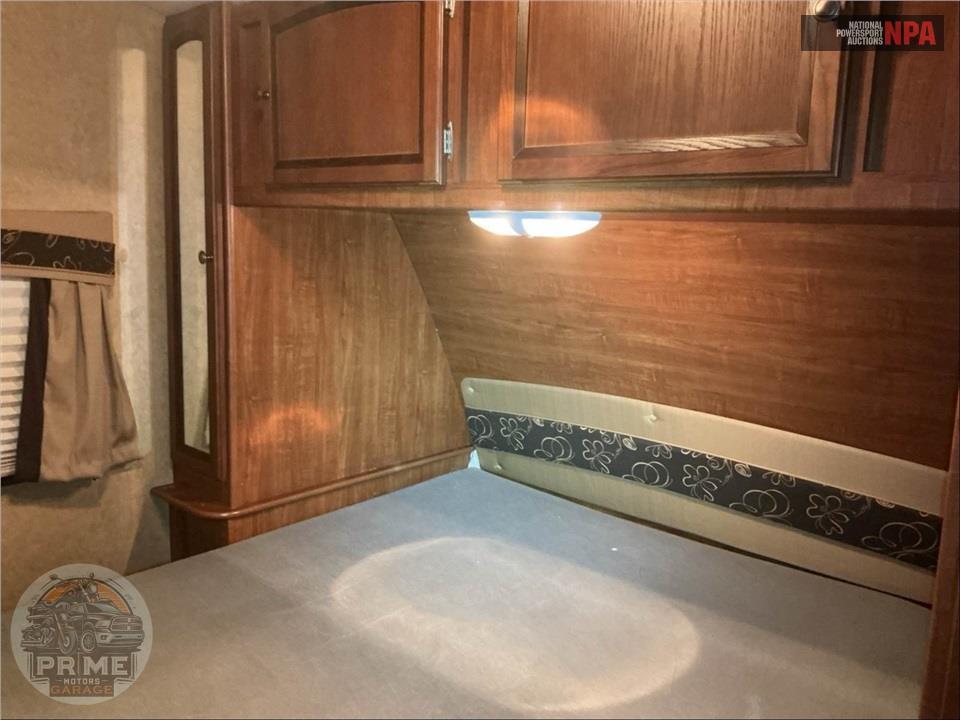 2013 Jayco M-31 DSLB - WHITE HAWK ULTRA LITE SERIES — фото 12