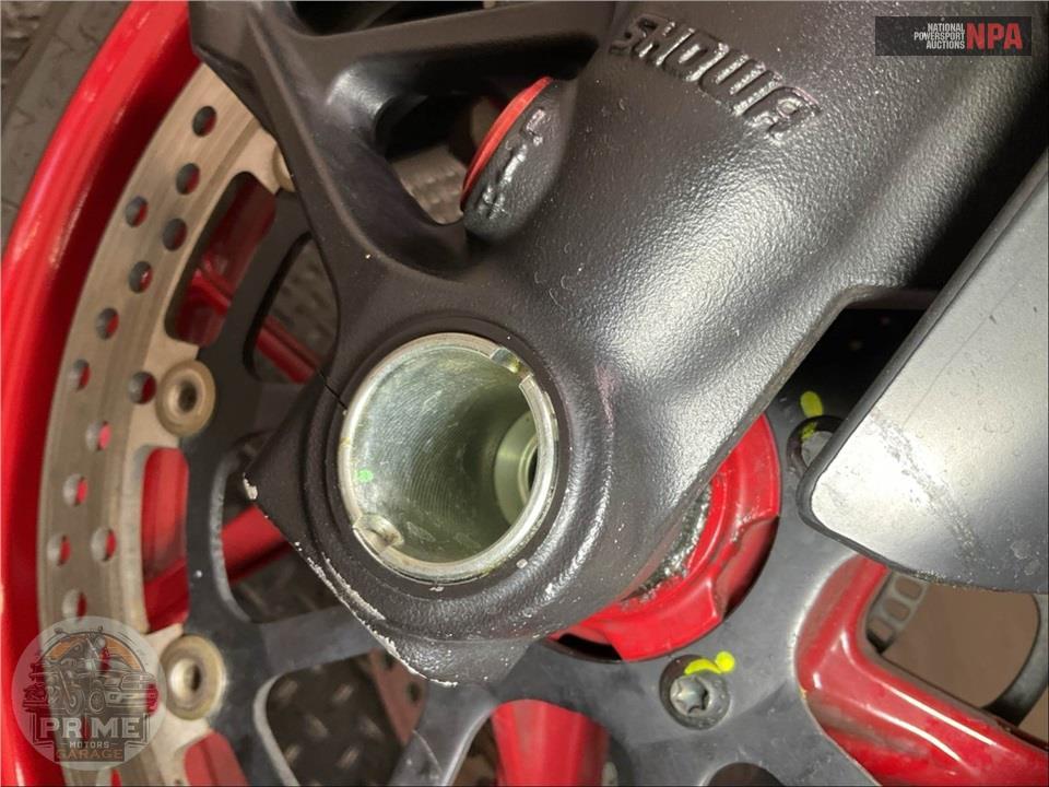 2021 Ducati PANIGALE V2 — фото 21