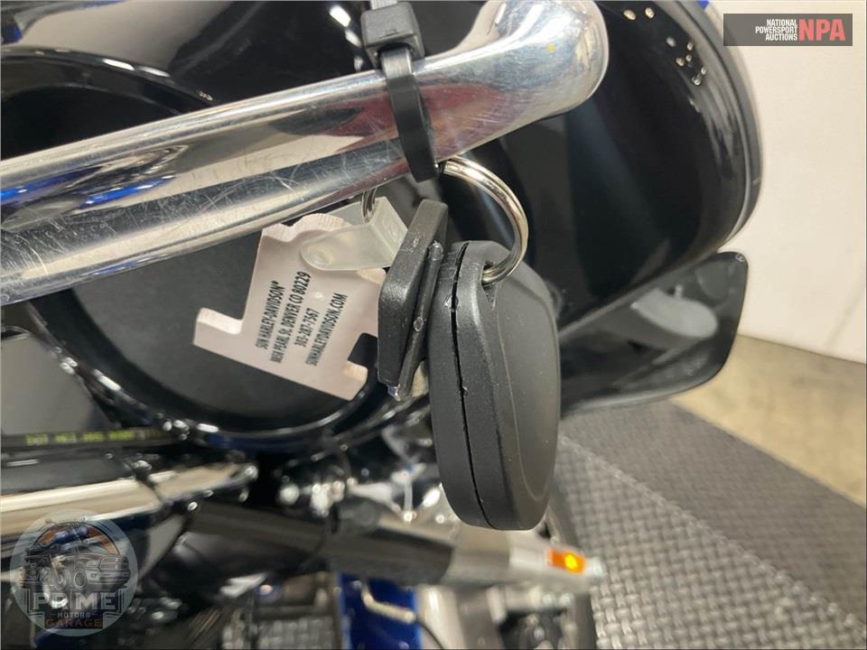2017 Harley-Davidson FLHTK ULTRA LIMITED — фото 10