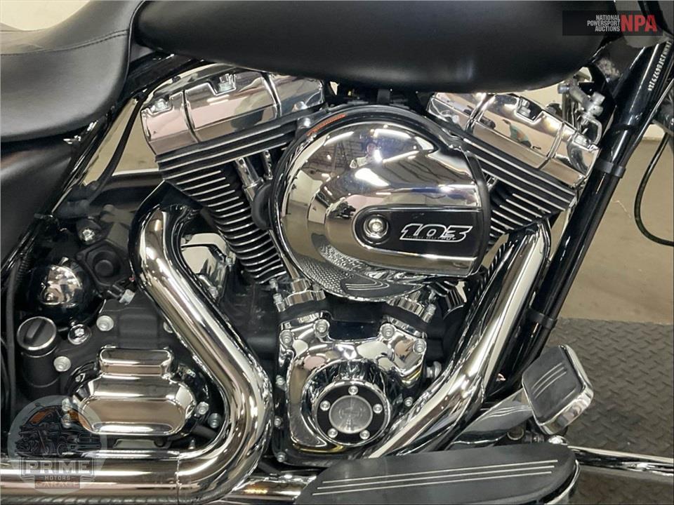 2015 Harley-Davidson FLTRX ROAD GLIDE — фото 6
