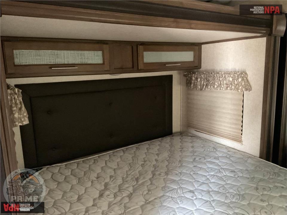 2019 Keystone Rv M-32 RLI COUGAR SERIES — фото 10