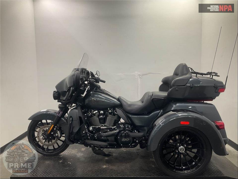 2025 Harley-Davidson FLHTCUTG TRI GLIDE ULTRA CLASSIC — фото 3