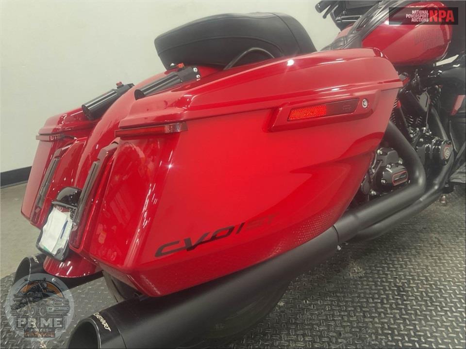 2025 Harley-Davidson FLTRXSTSE CVO ROAD GLIDE ST — фото 17