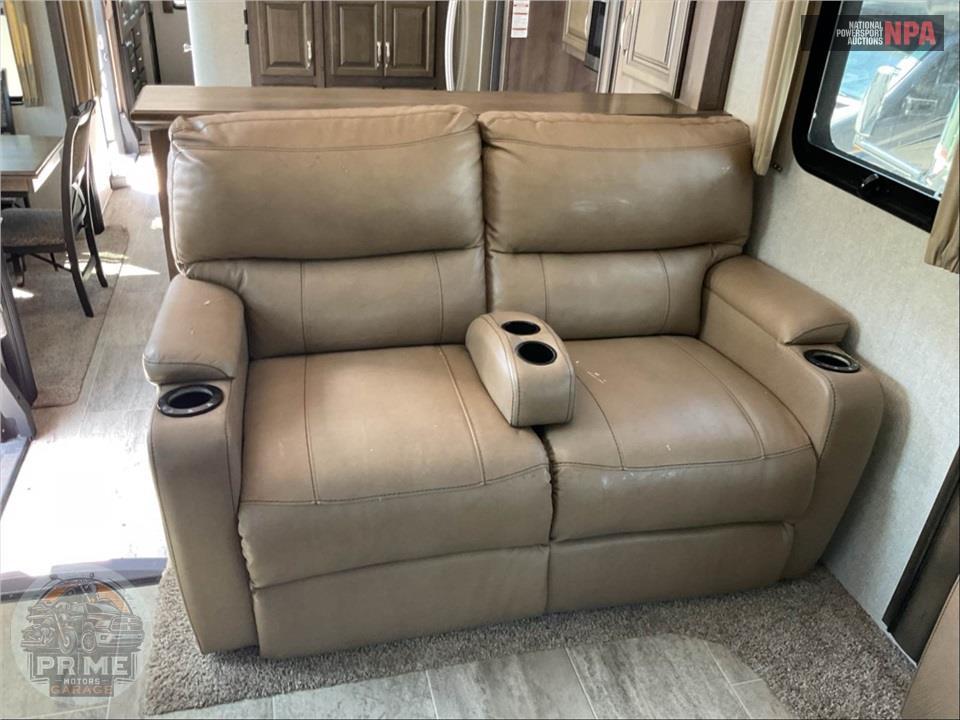 2018 Keystone Rv M-3731 FL MONTANA FIFTH WHEEL SERIES — фото 11