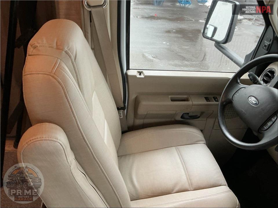 2020 Jayco M-24 B FORD V10 - REDHAWK SERIES — фото 14
