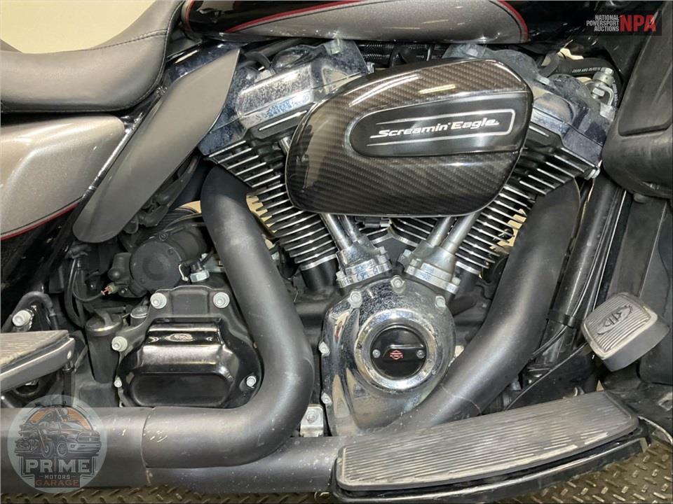 2017 Harley-Davidson FLTRU ROAD GLIDE ULTRA — фото 6