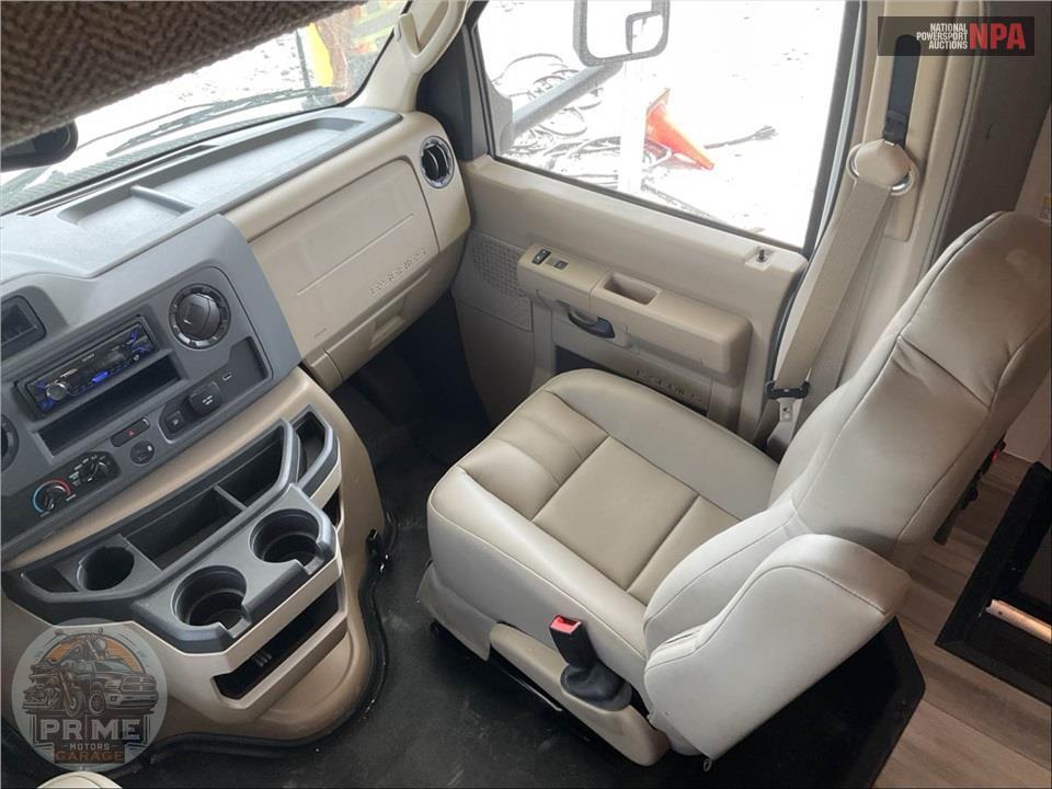2026 Jayco M-31 FF FORD - REDHAWK SE SERIES — фото 14