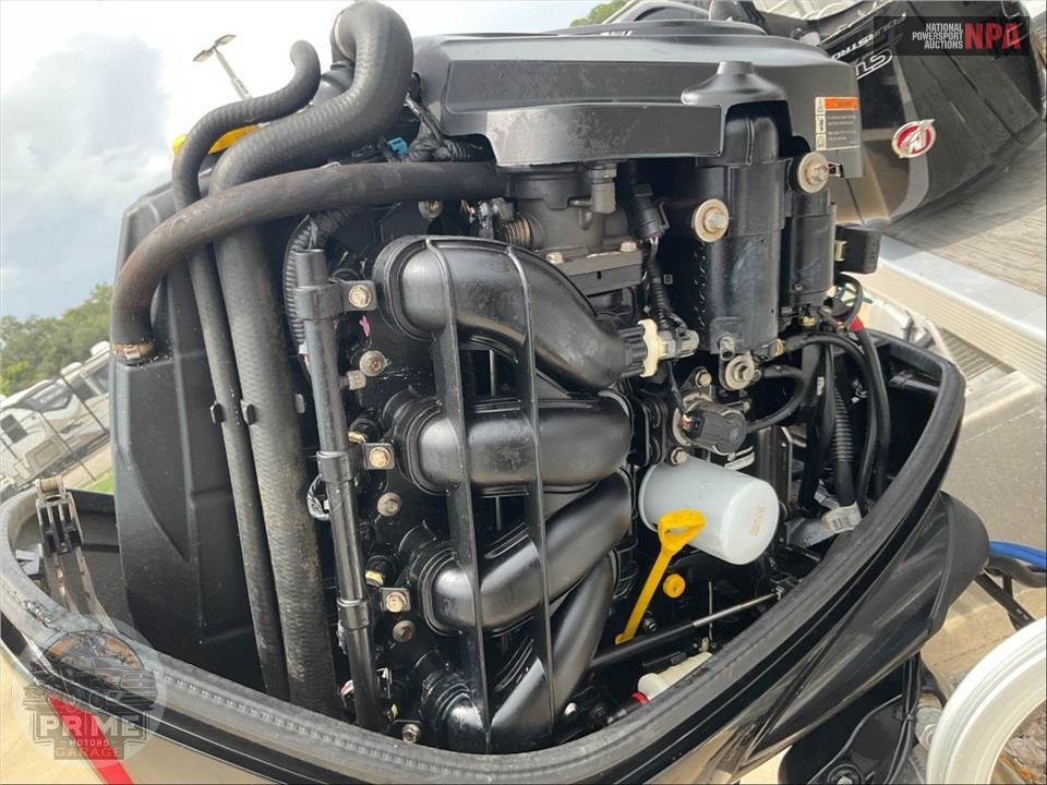 2023 Bennington Pontoons 22 SF(*)S SERIES L=23/E=1-115HP YAMAHA OB — фото 6