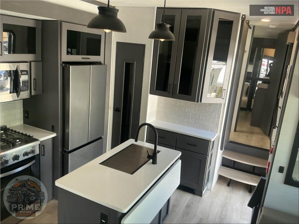 2024 Alliance Rv M-36V11 - VALOR FIFTH WHEEL SERIES — фото 8