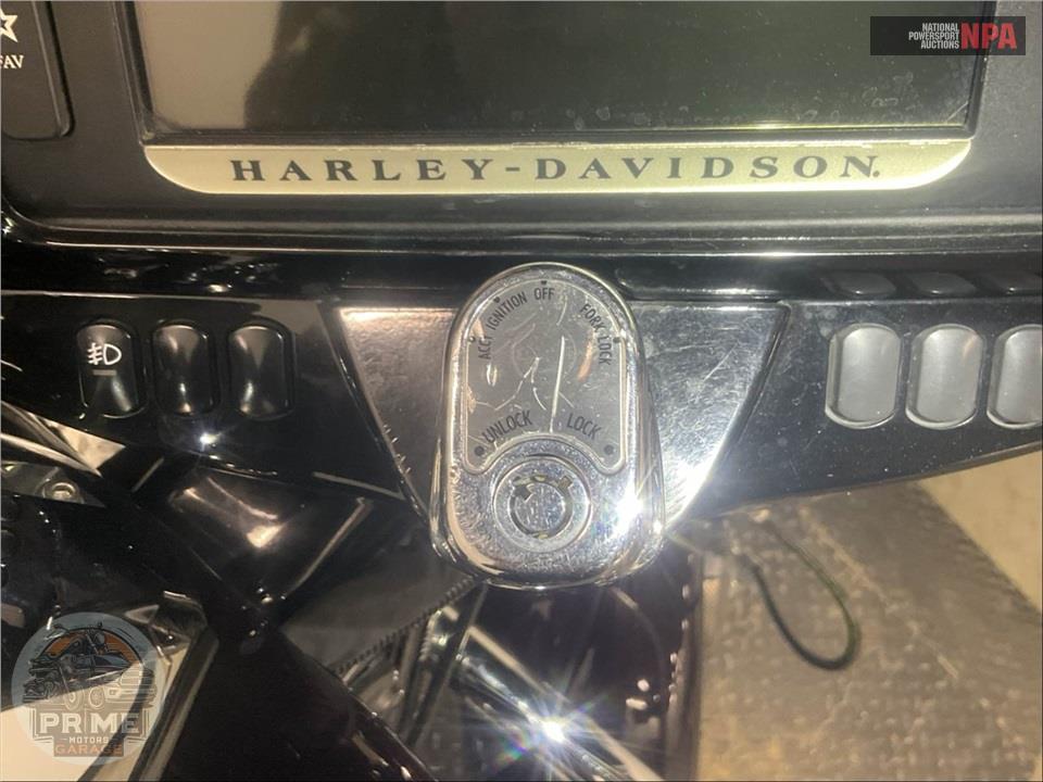 2014 Harley-Davidson FLHXS STREET GLIDE — фото 13