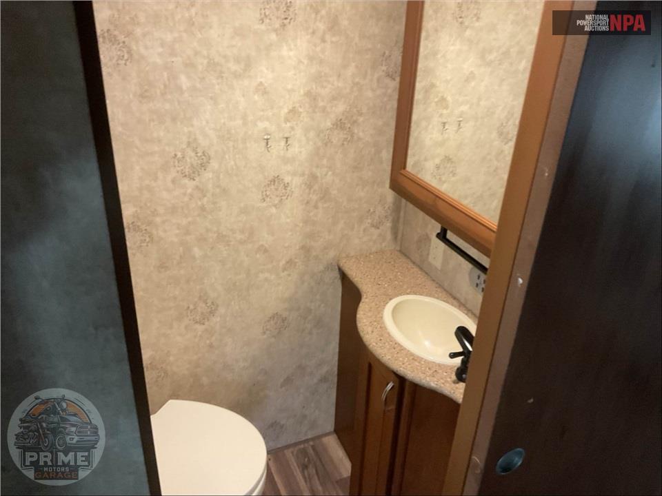 2017 Highland Ridge Rv M-376FBH - ROAMER FIFTH WHEEL SERIES — фото 22