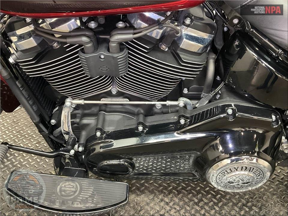 2019 Harley-Davidson FLHC HERITAGE CLASSIC — фото 7