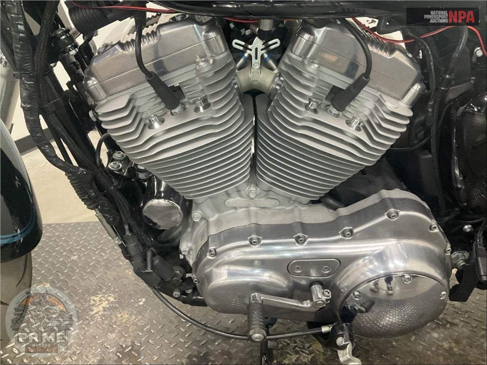 2017 Harley-Davidson XL883L SUPERLOW — фото 7