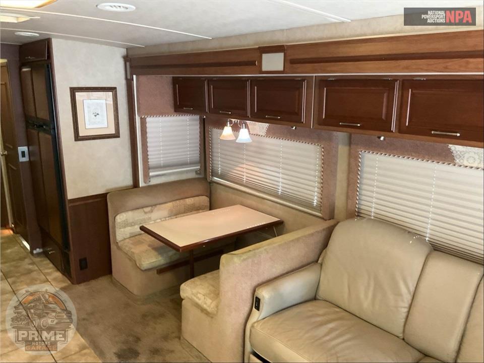 2006 Winnebago M-35A WORKHORSE ADVENTURER SERIES — фото 6