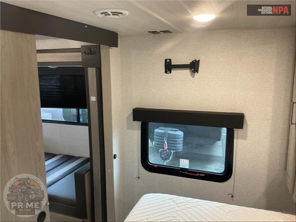 2024 Keystone Rv M-240 RB - SPRINGDALE 25TH ANNIVERSARY SERIES — фото 11