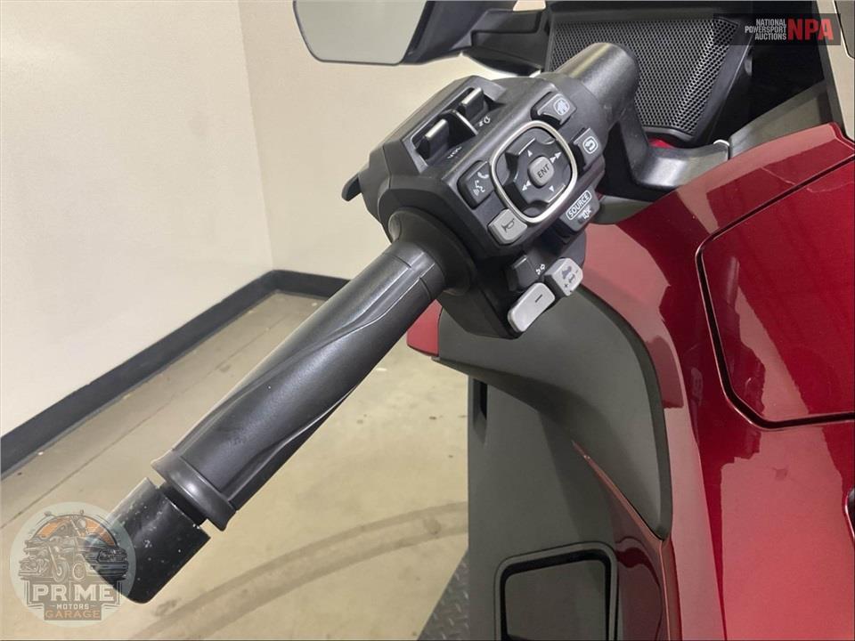 2018 Honda GL1800D GOLDWING TOUR DCT (BLUE) — фото 28