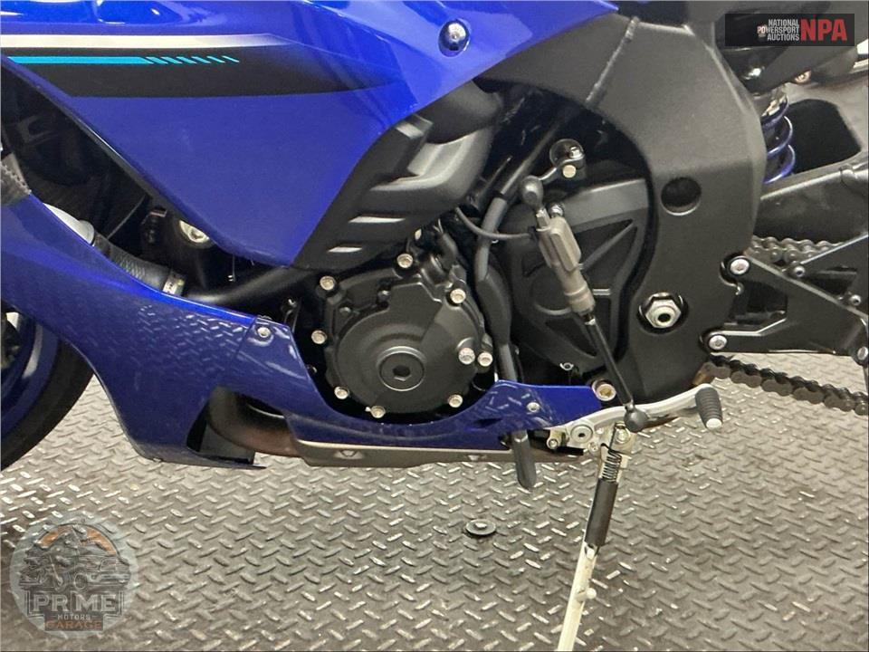 2025 Yamaha YZF-R1 — фото 7