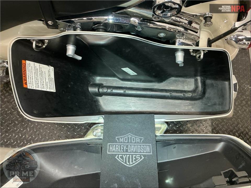 2022 Harley-Davidson FLHX STREET GLIDE — фото 17