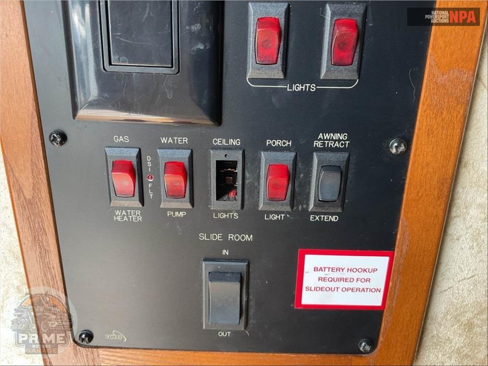 2013 Keystone Rv M-346 LBQ - MONTANA MOUNTAINEER FIFTH WHEEL SERIES — фото 26