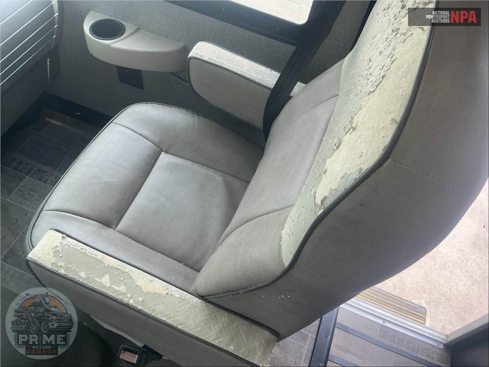 2019 Winnebago M-26M FORD - INTENT SERIES — фото 15