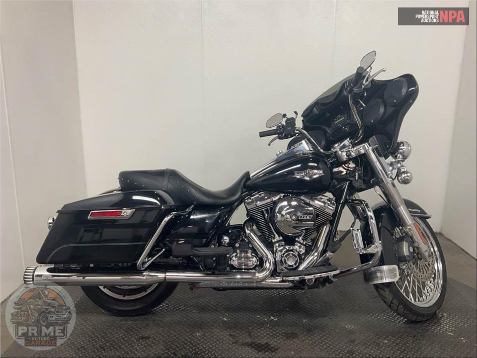 2015 HARLEY-DAVIDSON FLHR ROAD KING