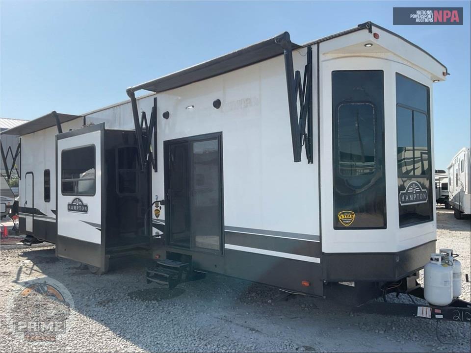 2022 Crossroads Rv M-388 FKL - HAMPTON SERIES — фото 1