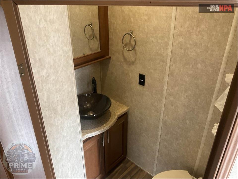 2017 Highland Ridge Rv M-397FBS - 3X FIFTH WHEEL SERIES — фото 22