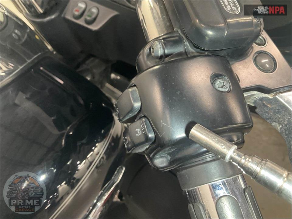 2013 Harley-Davidson FLHTCUTG TRIGLIDE UL CLSC — фото 32
