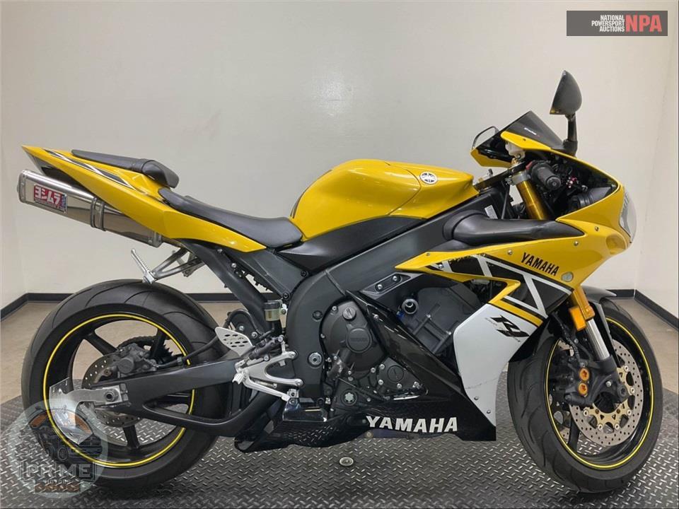 2006 Yamaha YZF-R1 — фото 1
