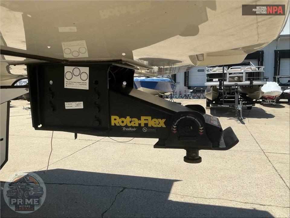 2020 Cardinal By Forest River M-370FLX - LUXURY FIFTH WHEEL SERIES — фото 49