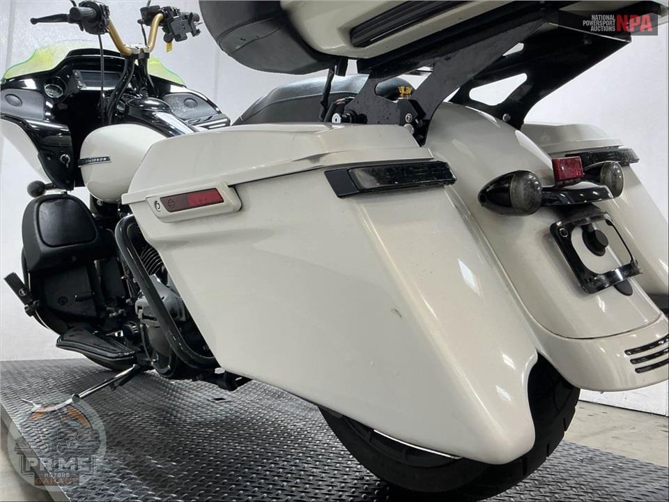 2018 Harley-Davidson FLTRXS ROAD GLIDE SPECIAL — фото 25