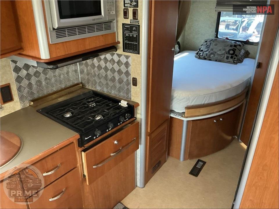 2009 Winnebago M-24J-DODGE SPRINTER TURBO DIESEL - VIEW SERIES — фото 8