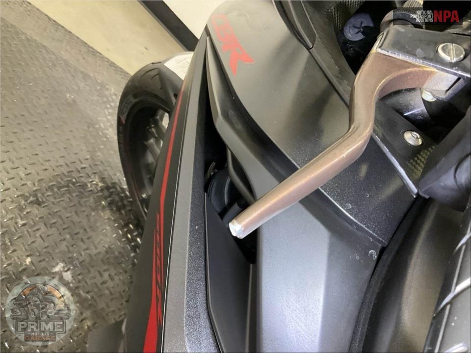 2019 Honda CBR500R — фото 22