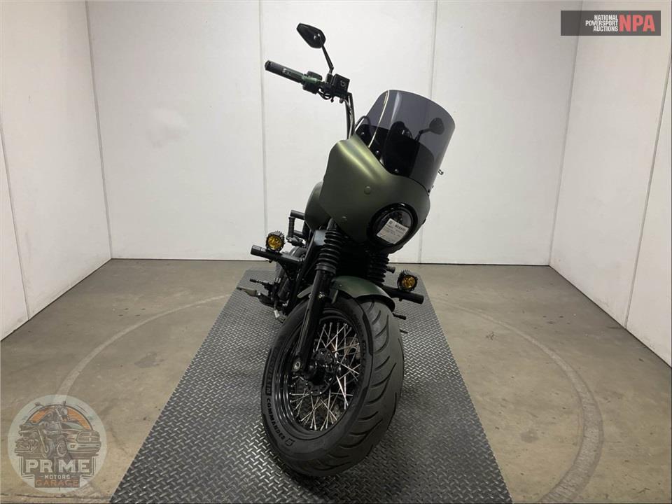 2021 Indian Motorcycle SCOUT BOBBER TWENTY (ABS, BLACK SMOKE) — фото 2