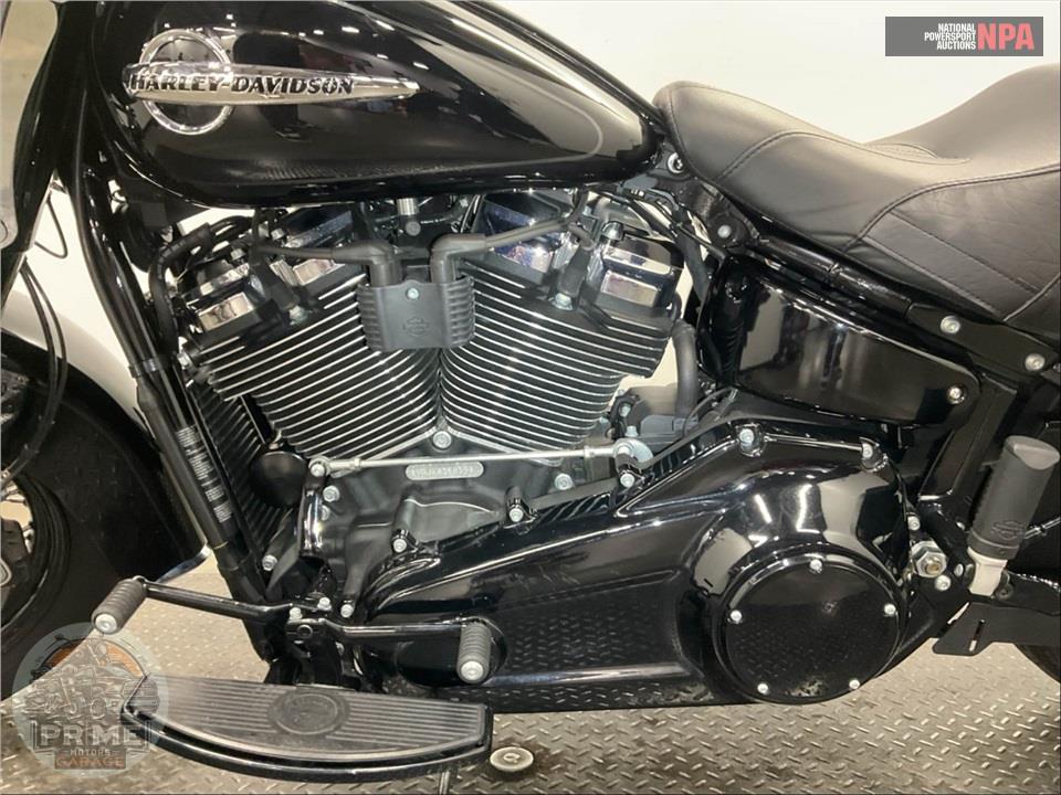 2019 Harley-Davidson FLHC HERITAGE CLASSIC — фото 7