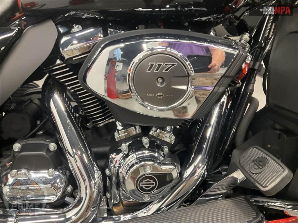 2025 Harley-Davidson FLHXU STEET GLIDE ULTRA — фото 6