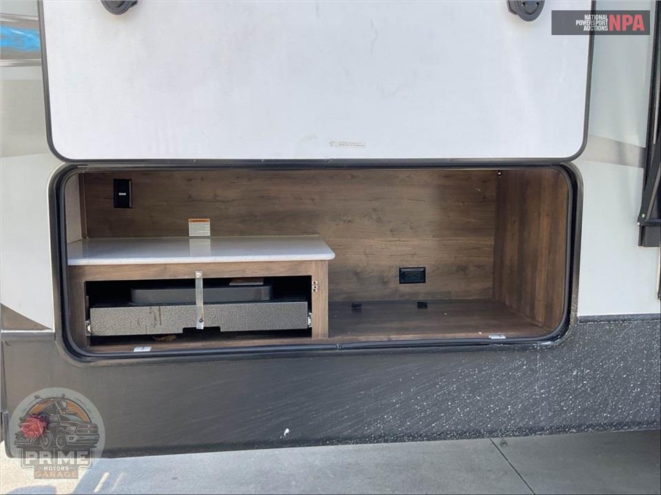 2019 Aerolite M-3013BHF - ASTORIA FIFTH WHEEL SERIES — фото 47