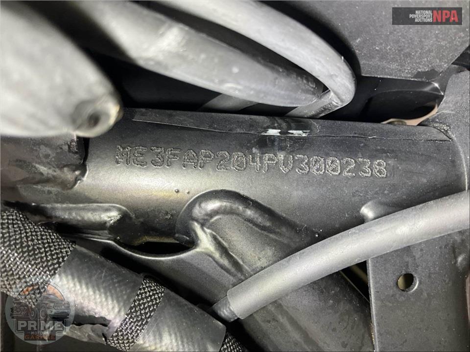 2023 Royal Enfield CLASSIC 350 SIGNALS/DARK — фото 15