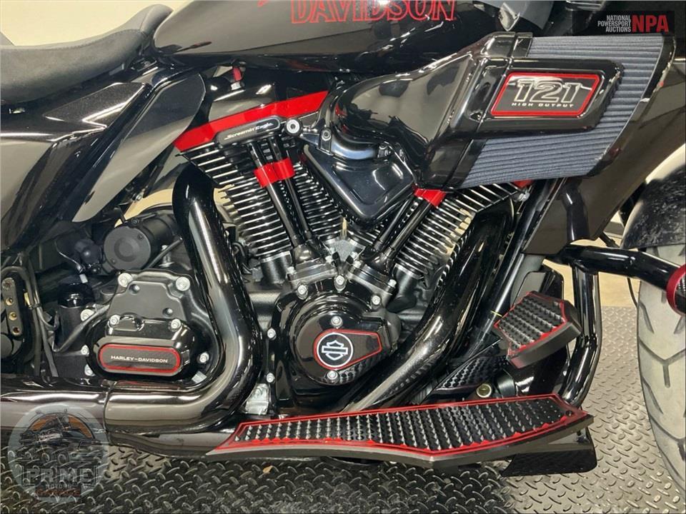 2024 Harley-Davidson FLTRXSTSE CVO ROAD GLIDE ST — фото 6