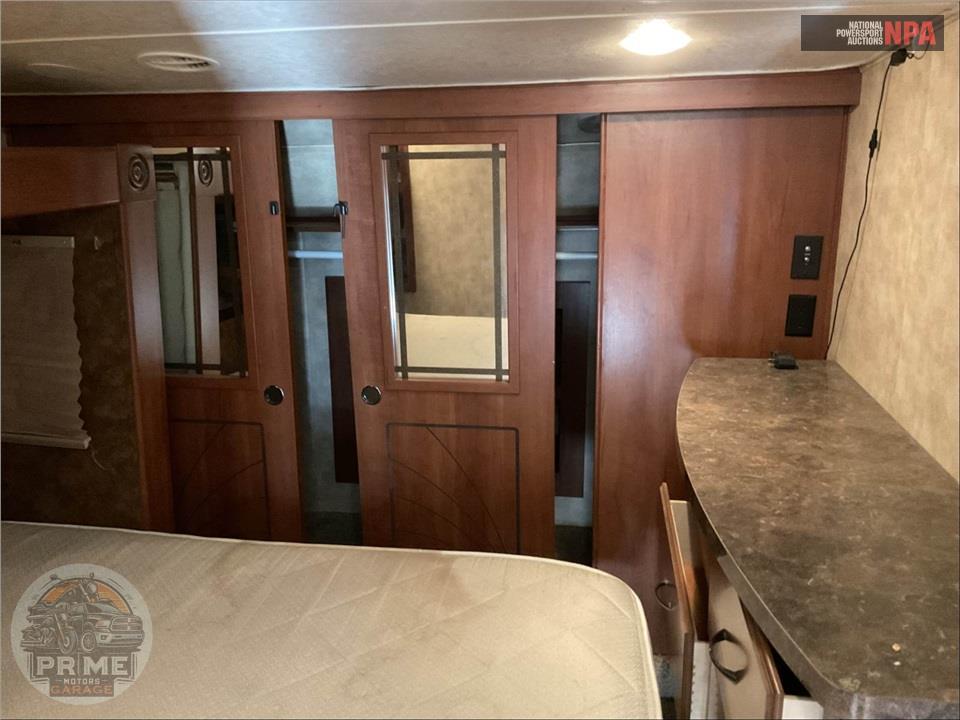 2013 Sandpiper By Forest River M-376BHOK - FIFTH WHEEL SERIES — фото 13