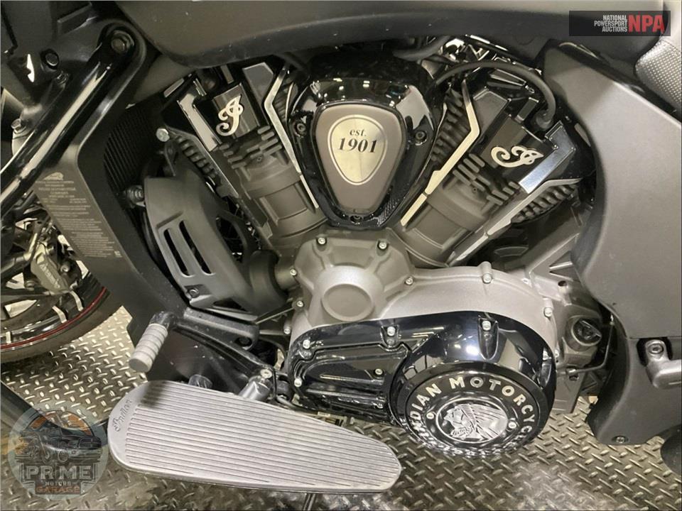 2023 Indian Motorcycle CHALLENGER DARK HORSE (SMOKE) — фото 7