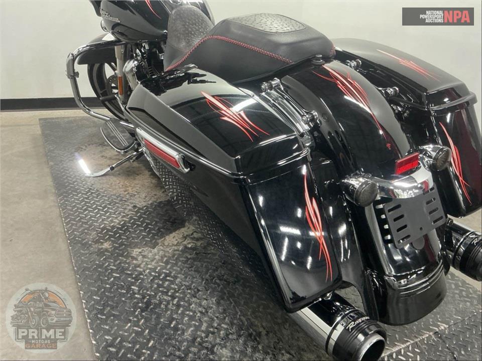 2017 Harley-Davidson FLHXS STREET GLIDE SPECIAL — фото 16