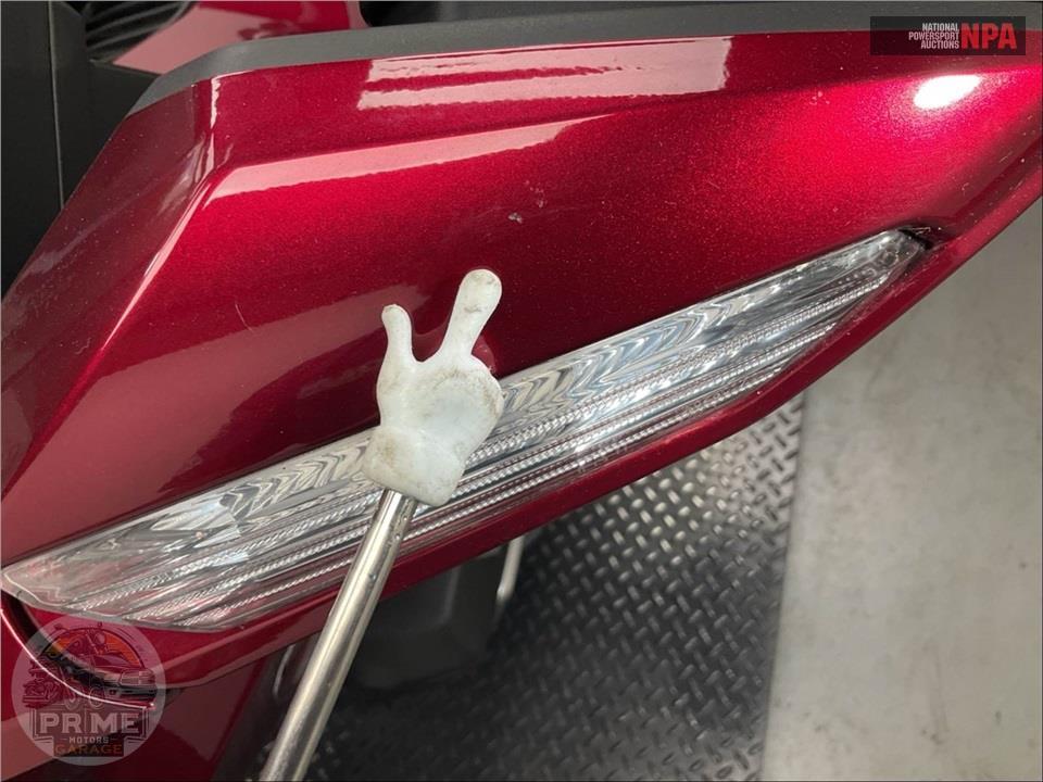 2018 Honda GL1800 GOLDWING TOUR (RED) — фото 30