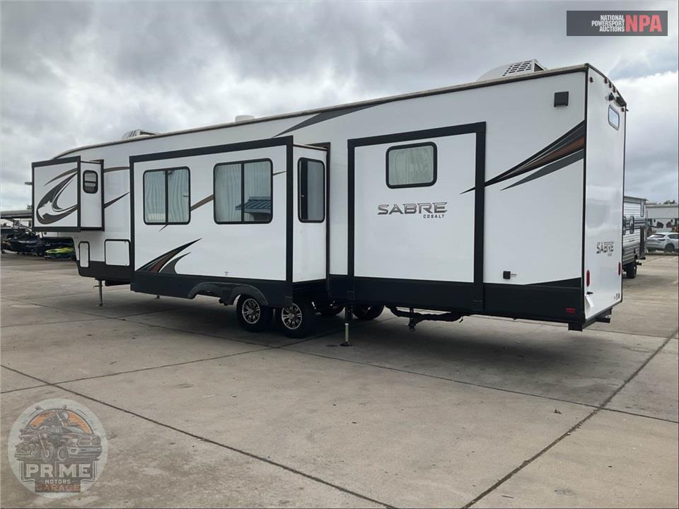 2023 Sabre By Forest River M-38DBQ - FIFTH WHEEL SERIES — фото 3